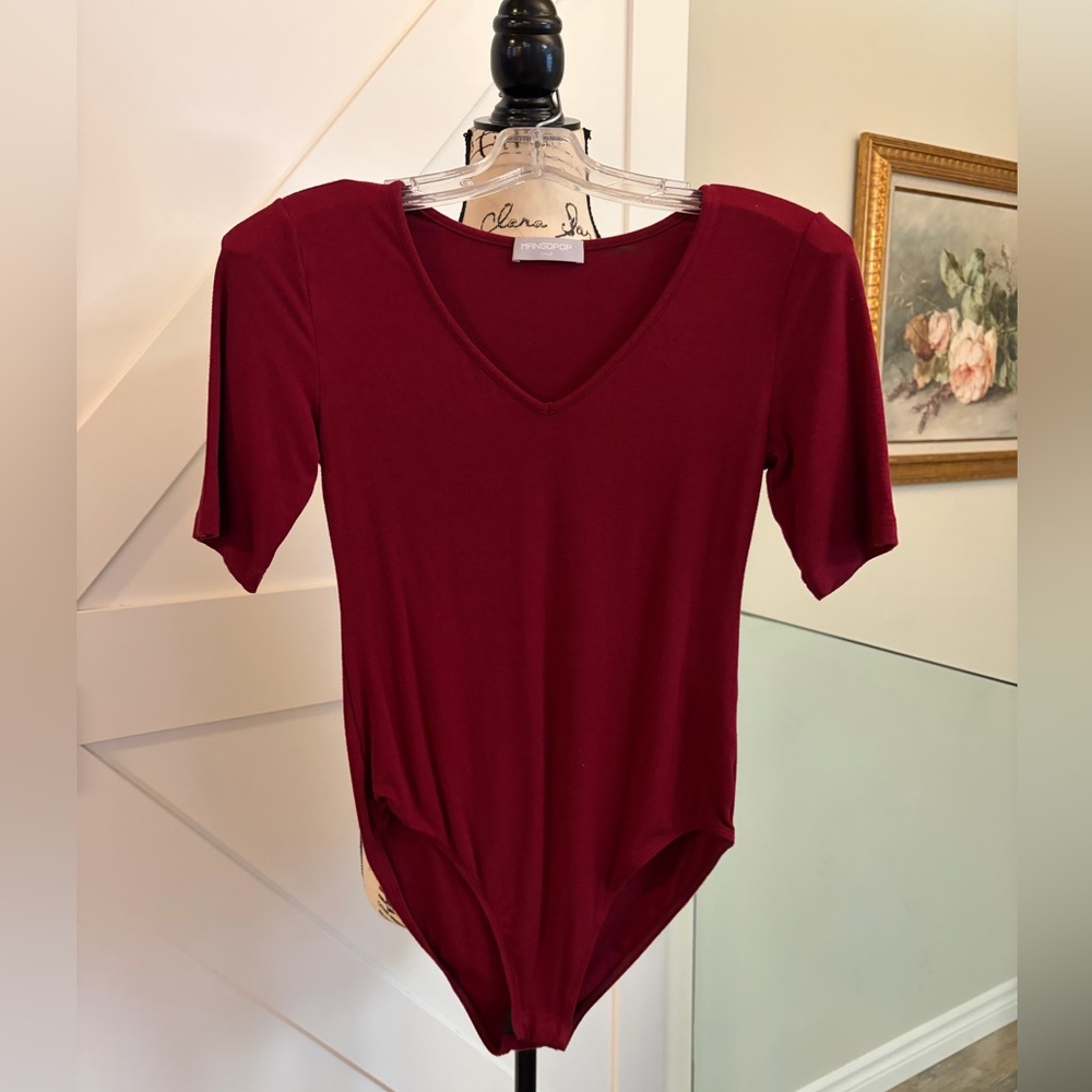 🔸 Mangopop Women's Deep Red V-Neck Bodysuit